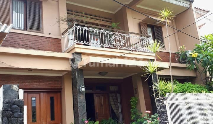 Di Jual Rumah Strategis di Bintaro Sektor 2