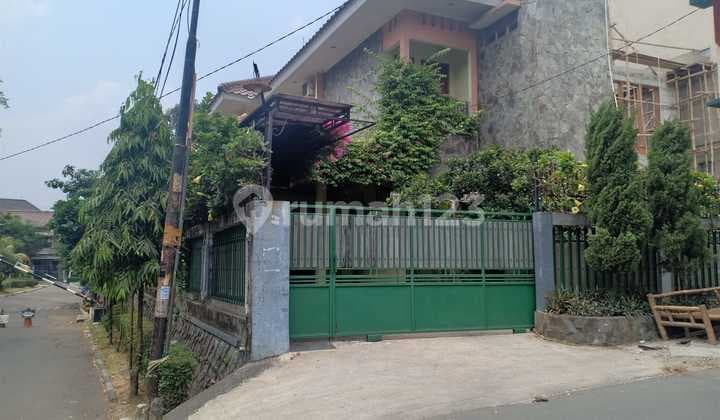 Rumah Hook Tanah Luas di Bintaro Sektor 2
