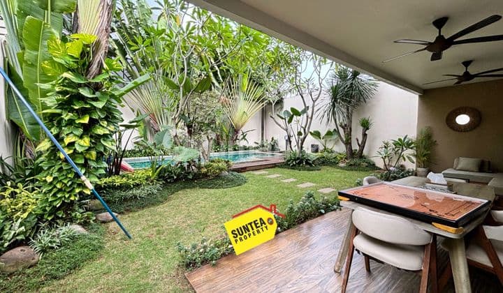 Rumah Mewah Tropical Full Furnish di Bintaro Sektor 9