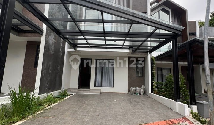 Rumah 2 Lantai Siap Huni Bebas Banjir di Kebayoran Bintaro