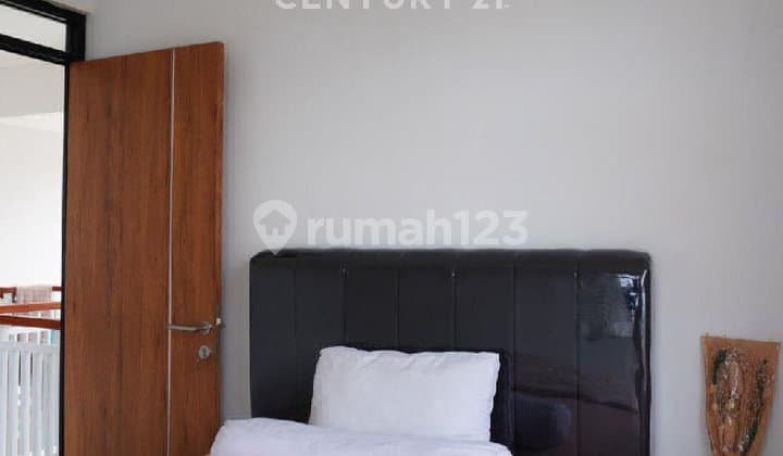 Hook House Comfortable Cool Residence in Lembang