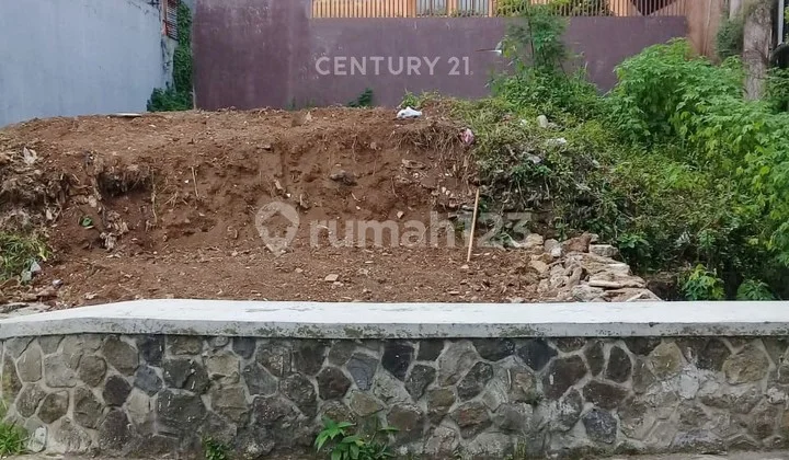 Tanah Siap Bangun di Komplek Setra Duta Tanah Siap Bangun di Komplek Setra Duta