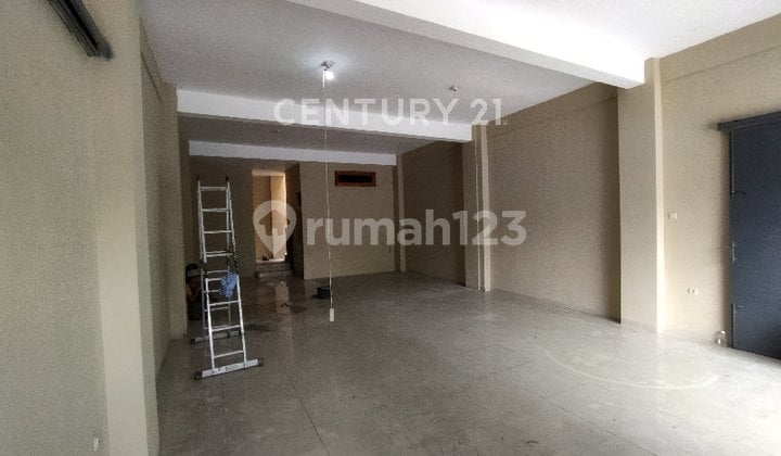 Ruko 2 Lantai Ada Kamar Cocok untuk Kantor di Mekarwangi