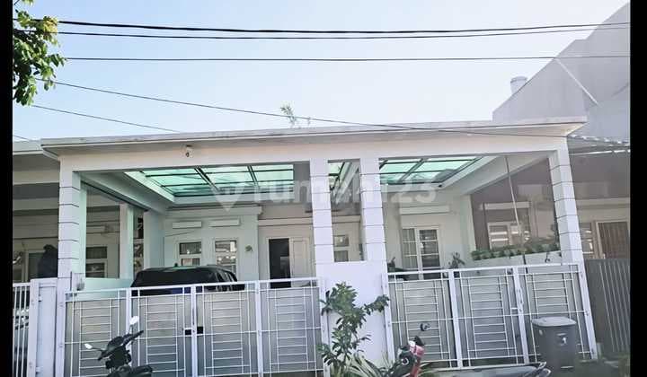 Rumah, 2 Lantai, SHM, di Cikeas