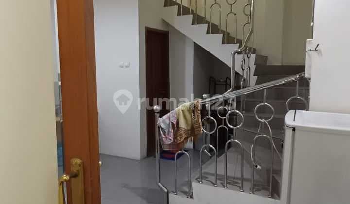 2 Ruko Gandeng. Siap di Huni Harga Murah. Masih bisa Nego Harap Hubungin 081683xxxx untuk Info Lebih Lanjut