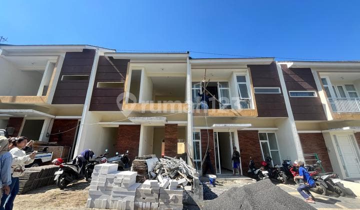 Siap Huni, Rumah, 2 Lantai, SHM Kota Malang