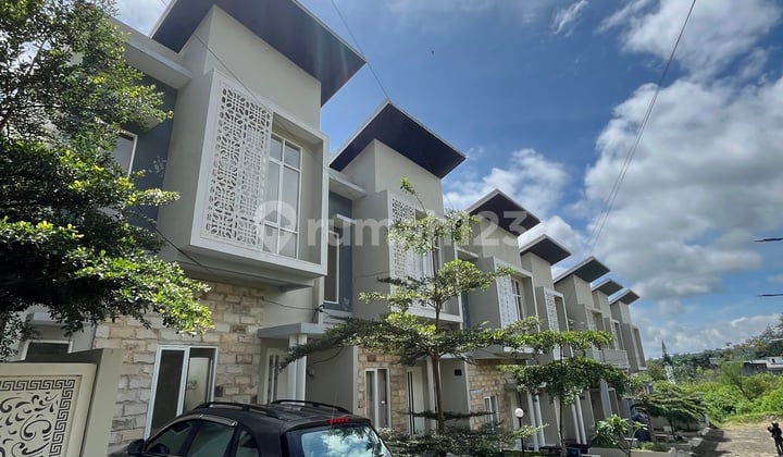 Investasi Terbaik 5 Menit Alun-Alun Batu Villa Modern Batu Include Fasum