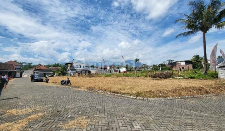 Rumah Villa Full Furnish di Kota Batu 2 Lantai