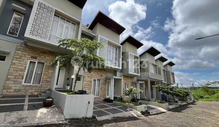 Rumah Villa Kota Batu 800 Jutaan Cocok Investasi