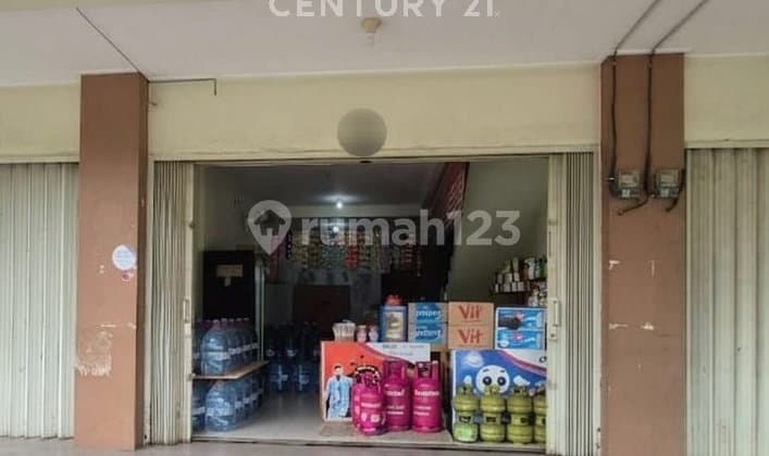 Ruko 2 Lantai Dijual Cepat Lokasi Strategis di De Residence