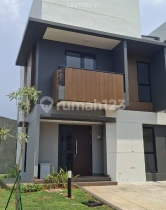 For Rent Brand New House in Summarecon Crown Gading Cluster, Bekasi