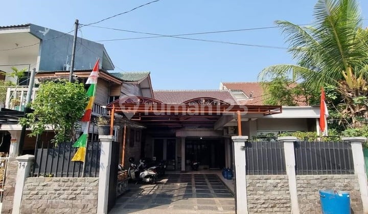 Dijual Rumah Luas 2 Lantai Bebas Banjir di Marga Jaya Bekasi