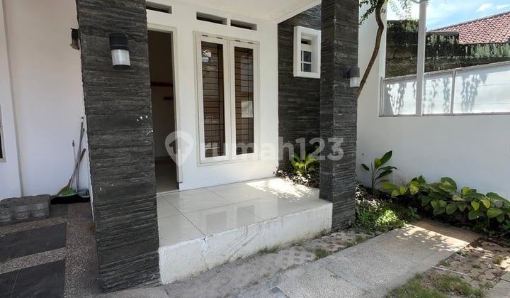 Rent 3 Bedroom House, Arcamanik-Antapani Semi Furnished