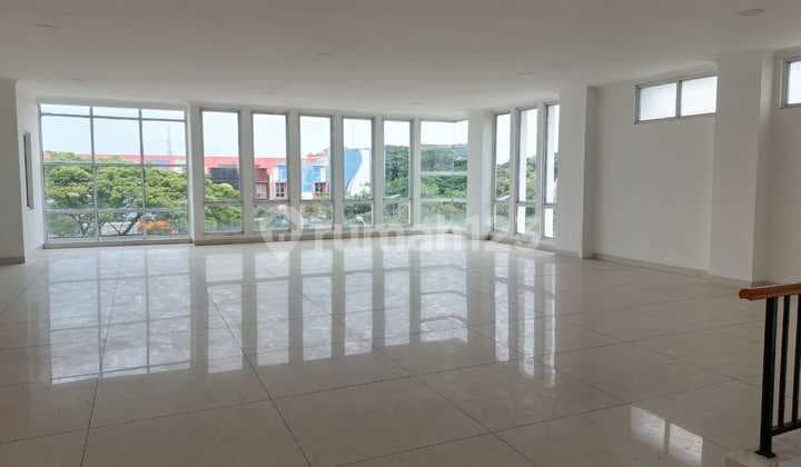 Disewakan Ruko 5 LT Hoek Mega Boulevard Harapan Indah - Bekasi