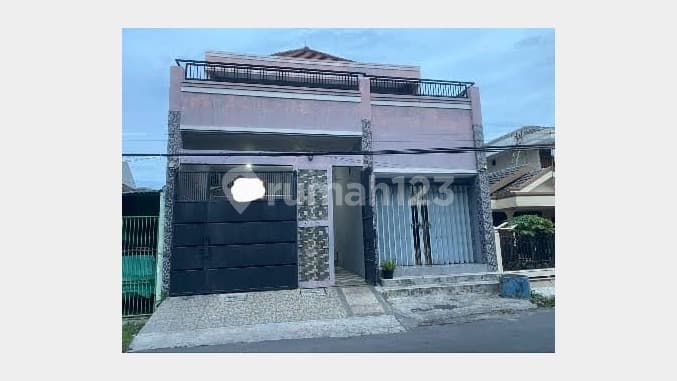 Rumah Ciamik, Lokasi Strategis & Nyaman di Semolowaru, Surabaya