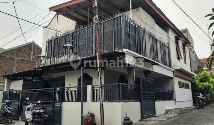 Rumah Modern di Manukan Dekat Kawasan Bisnis & Industri