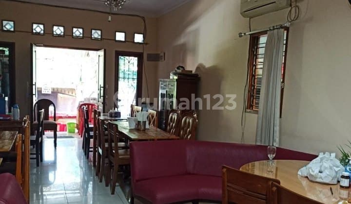 Residential House + Active 8-Room Boarding House in Rawamangun