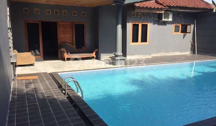 Rumah Dua Lantai Desain Kekinian Lokasi Favorit