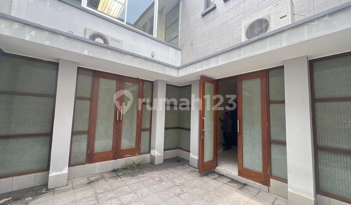 Disewakan Rumah Cocok untuk Silent Office dan Hunian