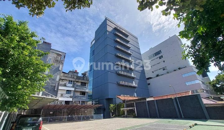 For Rent 11-Floor Building Semi-Furnished With Lift