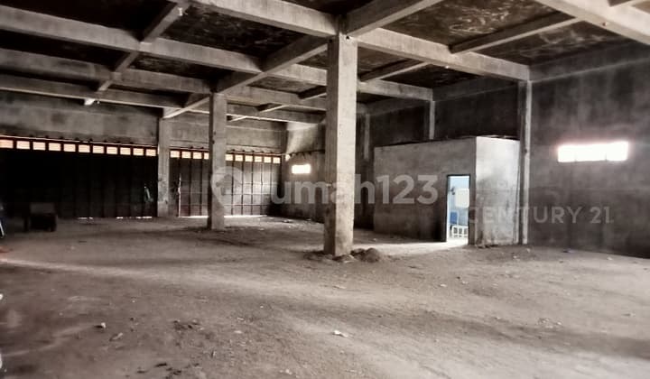 Large and Highly Strategic Warehouse in Tegal