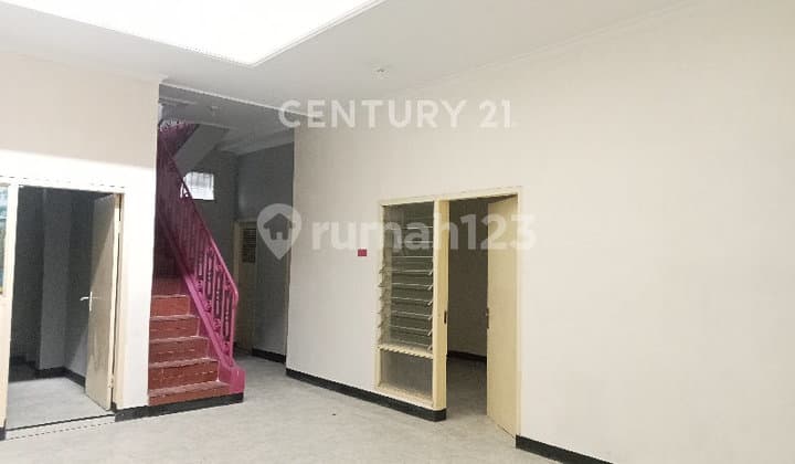 Rumah Dua Lantai Siap Huni di Kota Tegal