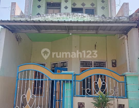 Rumah Dua Lantai Akses Mobil di Kota Tegal