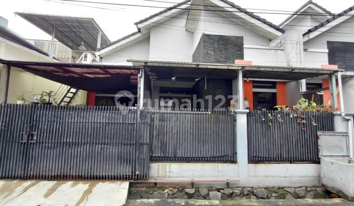 Rumah Komplek Sariwangi Siap Huni Row Jalan Besar SHM Akses Mudah