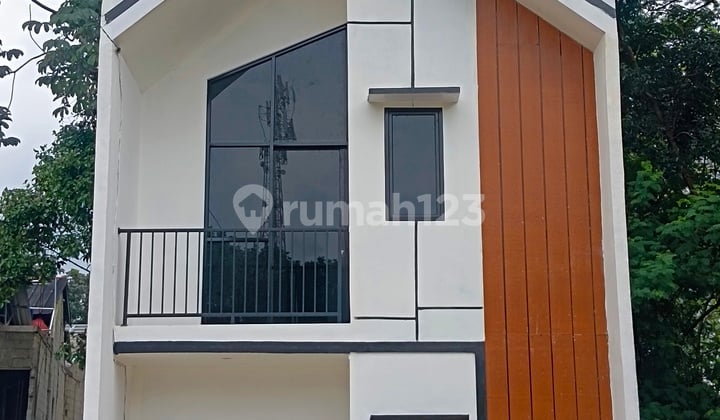 Rumah Cantik di Pusat Kota Bebas Banjir