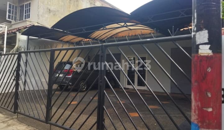 Rumah Bintaro Sektor 1