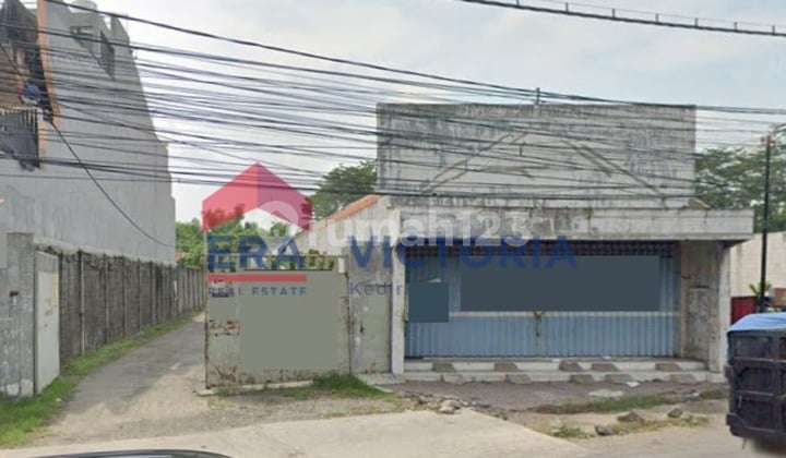 Ruko dan Gudang di Jalan Utama