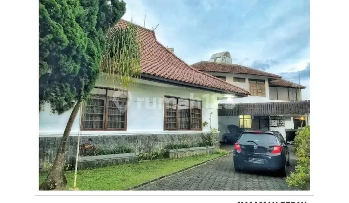 Well-maintained Cool Luxury House in Dago Bandung - Land Area 1000M², Premium Location