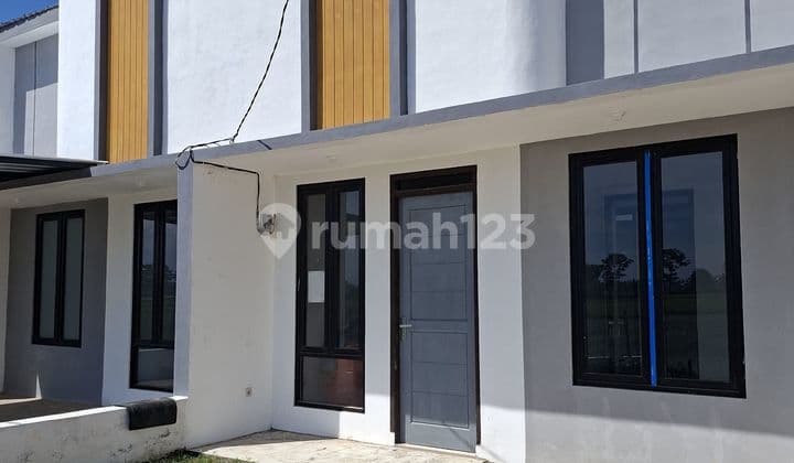 Rumah Modern Harga Murah Leglitas SHM Bebas Banjir