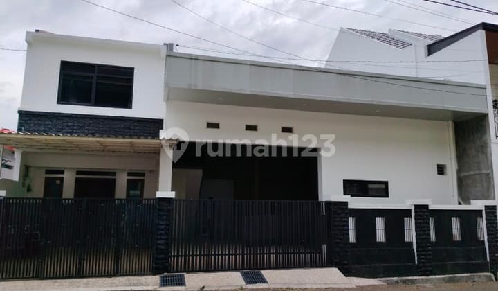 Rumah Dijual 2 Lantai 5 Kamar Tidur di Pondok Kopi