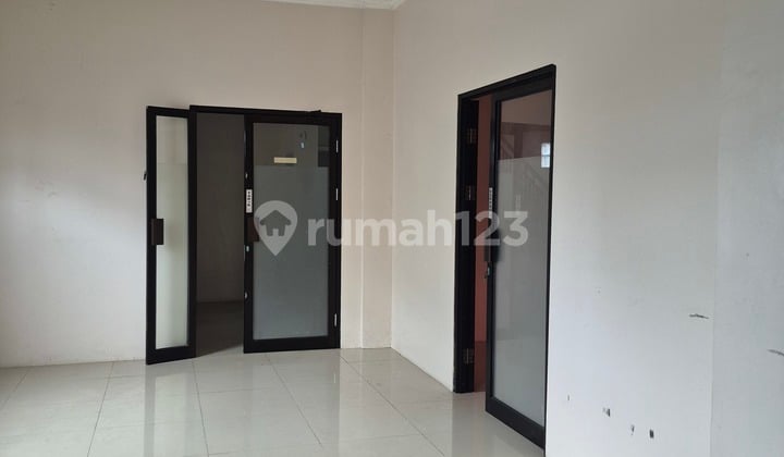 Commercial Space or Ruko for Rent, Large Area Near Mcd Sukahati
