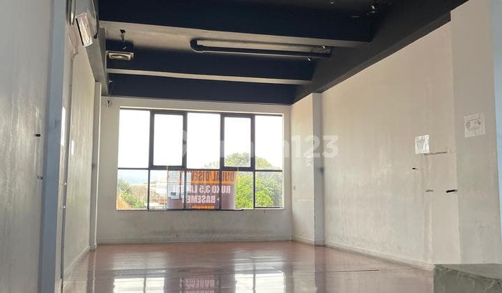 Disewakan Ruko 3 Lantai Area Tajur Ramai dan Strategis