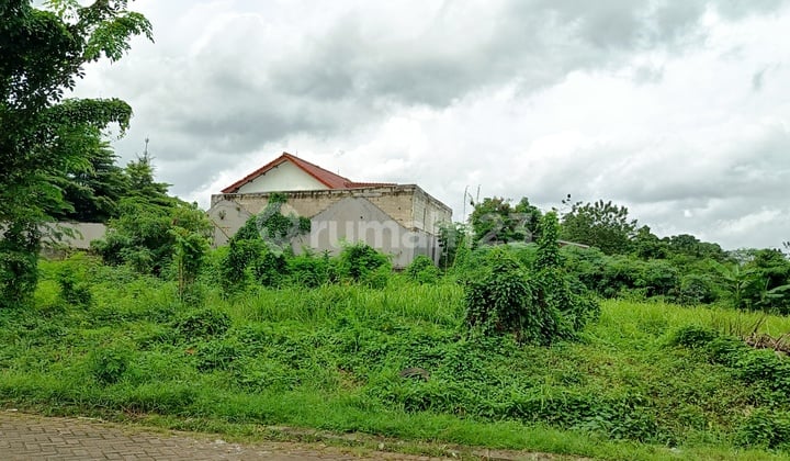 Land Plot Suitable for Business in Central Tangerang City