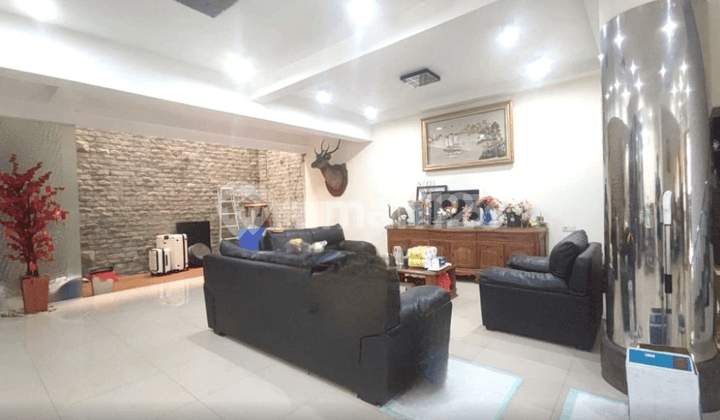 Rumah Sunter Dijual Hadap Utara di Cluster yang Strategis Siap Pakai