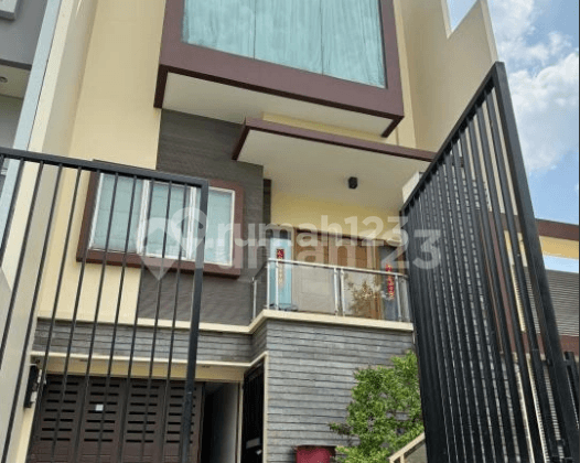 House in PIK Cluster, South Facing, Elevator Included.
