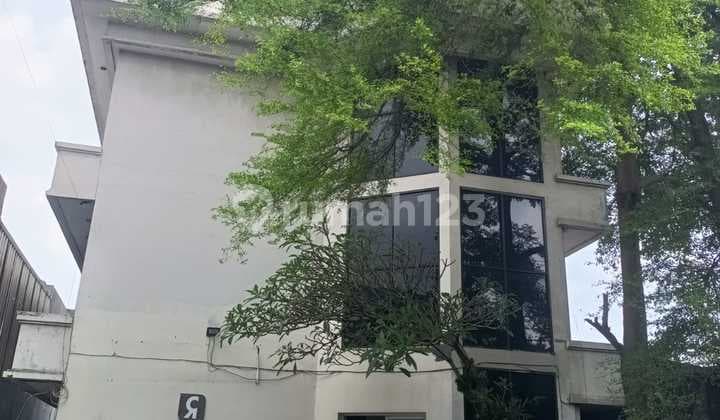 Kostel 40 Kamar 3 Lantai Tenang dan Nyaman Lokasi Strategis Dekat dengan Pusat Bisnis dan Perkantoran Lippo Karawaci Cocok untuk Investasi