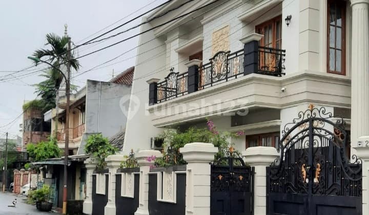 Rumah Modern 2 Lantai 9 Br Full Furnished di Rawamangun Jakarta Timur