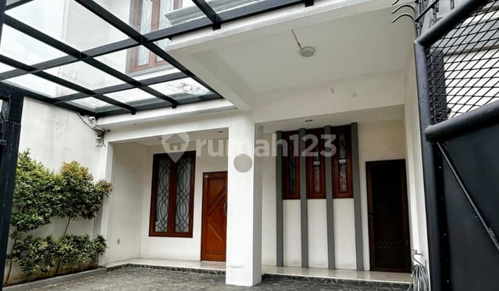 Rumah 2 Lantai 3+1 Br di Kayu Putih, Jakarta Timur