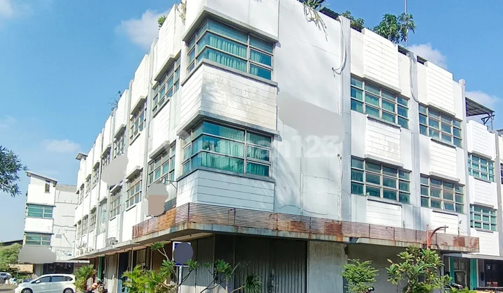 Ruko Pulo Gadung Trade Center Hook 4 Lantai Siap Pakai di Cakung Jakarta Timur