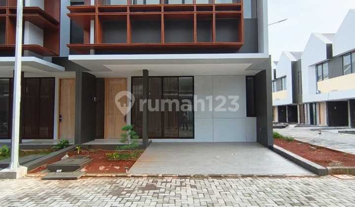 Disewakan Rumah Brand New Parkspring Gading 2 Lantai 3+1 Br Jakarta Utara