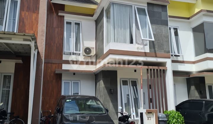 Rumah Belakang Permata Bintaro