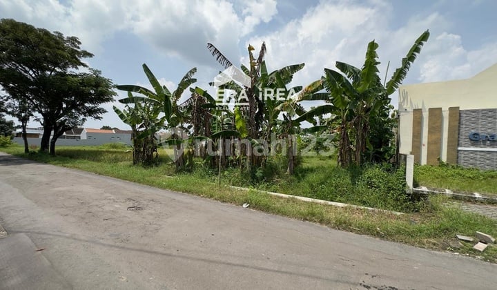 Tanah Hook Dijual Solo Dekat Luwes Palur Sukoharjo