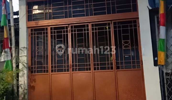 Rumah 3 Lantai Strategis di Jelambar Jakarta Barat