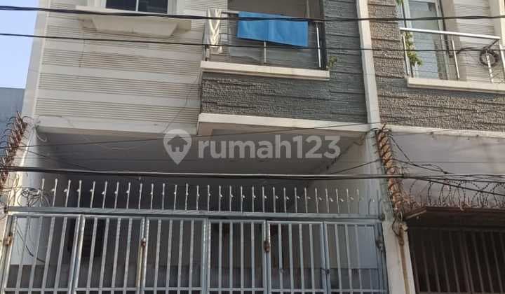 Rumah SHM Siap Huni Dalam Komplek Jelambar Jakarta Barat