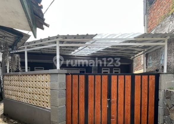Rumah Cibabat Cimahi Selangkah Jalan Raya Masuk Mobil