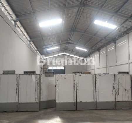 Gudang Bagus Siap Huni Dekat Exit Tol Akses Tronton